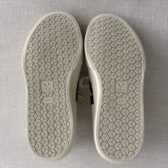 NEW Veja Campo White & Black Sneakers | Size 6 / EU 37 | New in Box (NIB) - Picture 6 of 17